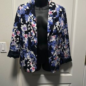 Floral blazer medium no tags